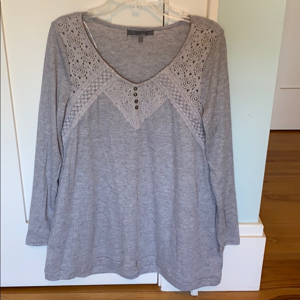 Light long sleeve shirt